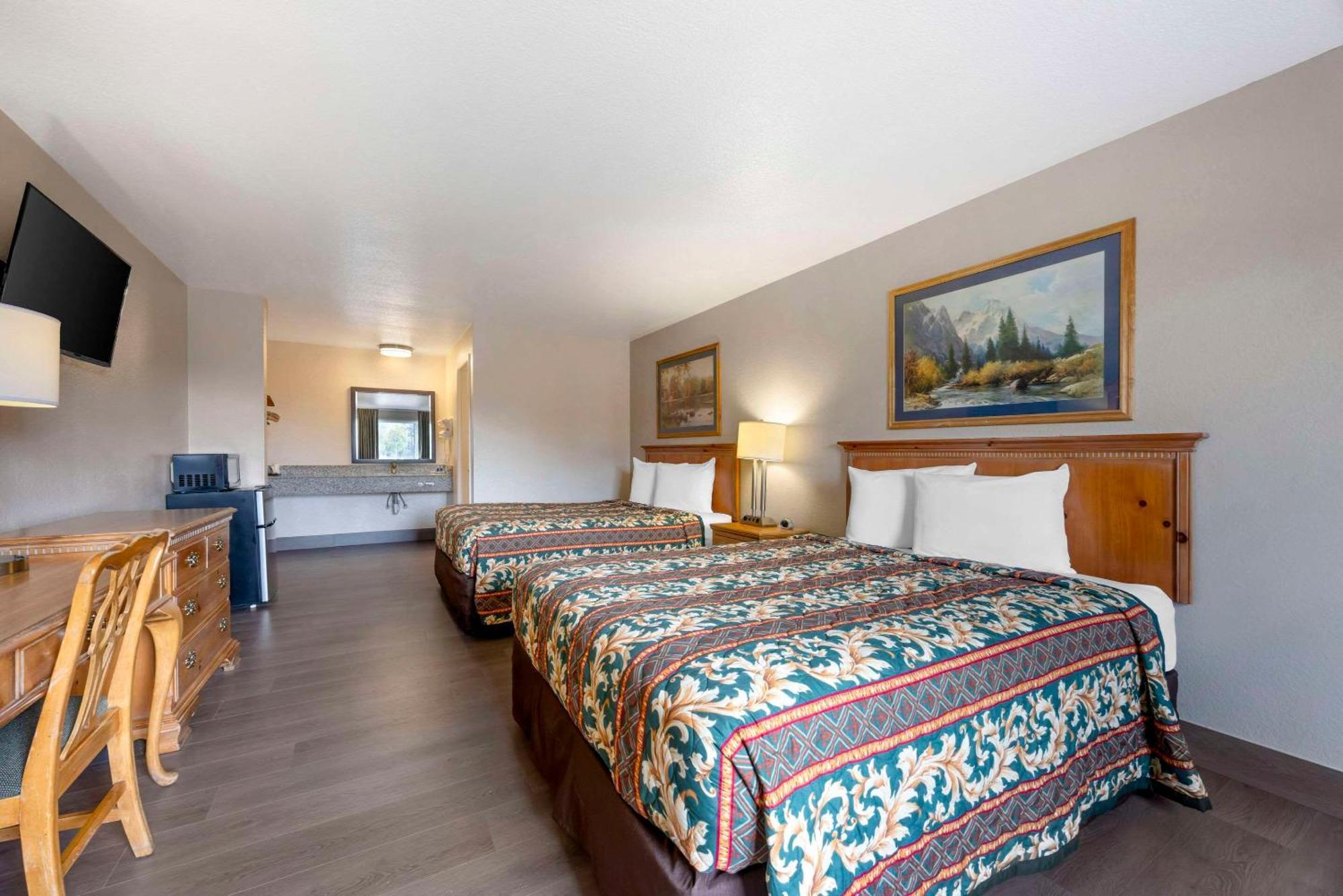 Rodeway Inn Олбані Екстер'єр фото